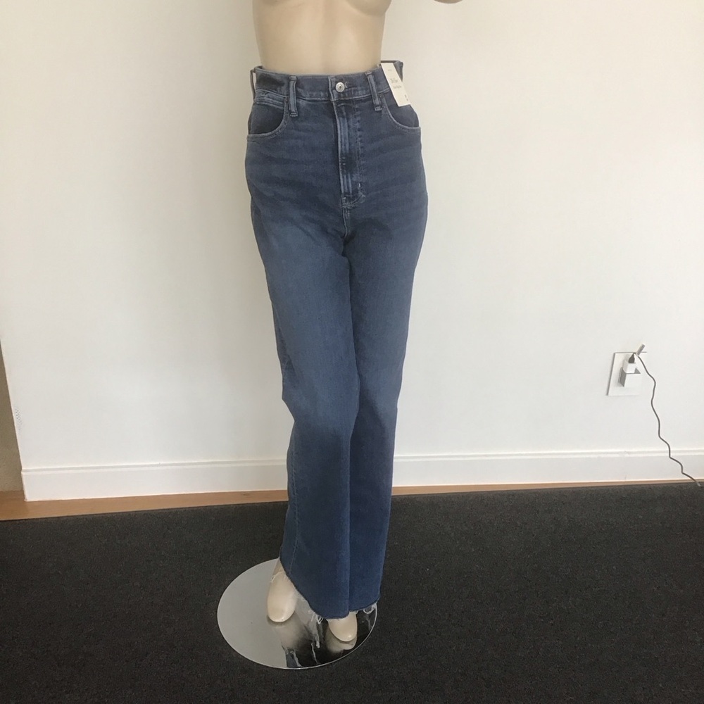 NWT Abercrombie & Fitch Curve Love The Flare Ultra High Rise Jeans‎ 28 6 6R